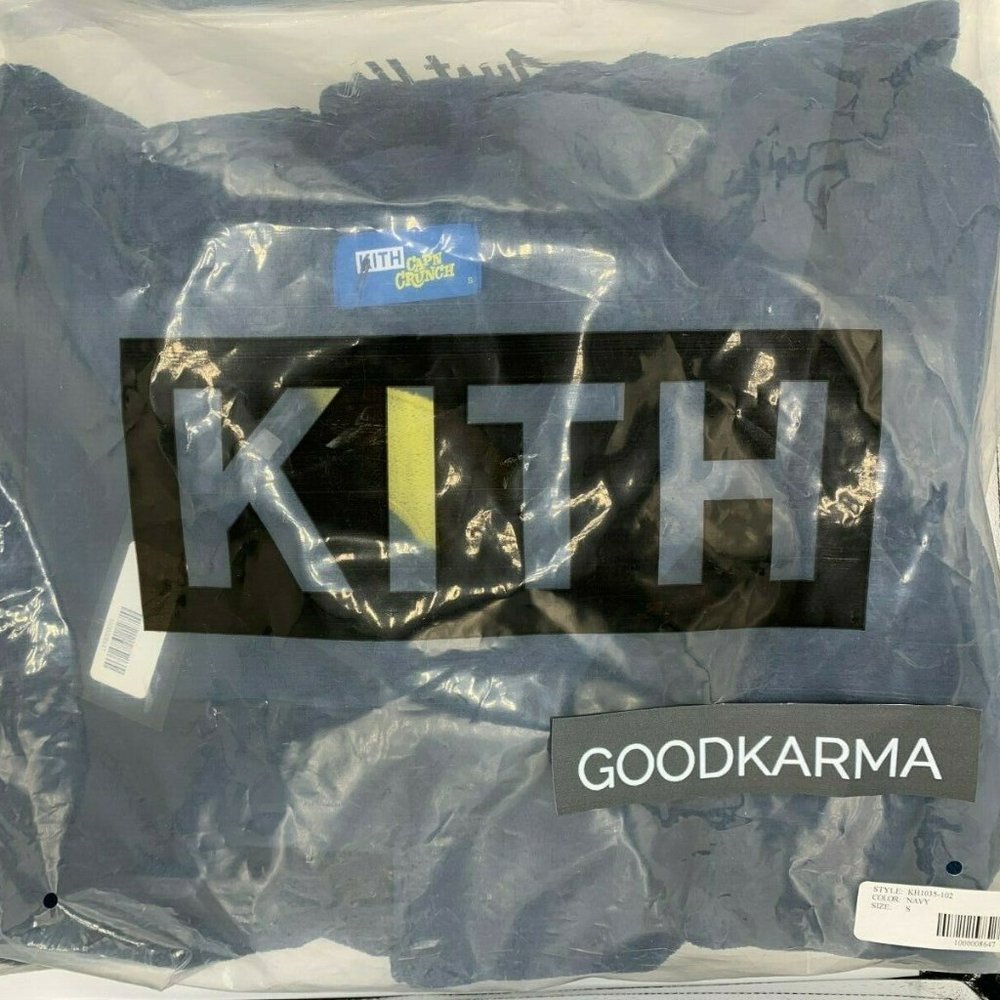 KITH TREATS X CAP'N CRUNCH Robe & Slippers Set